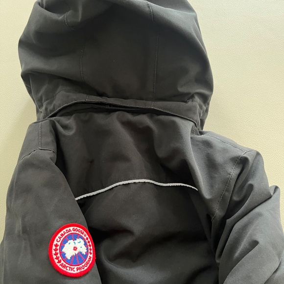 Kids Canada Goose Heavy Weight Coat Size 4-5 Guaranteed Authentic - Picture 7 of 7